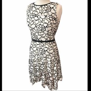 Taylor Black & White Floral Lace Dress